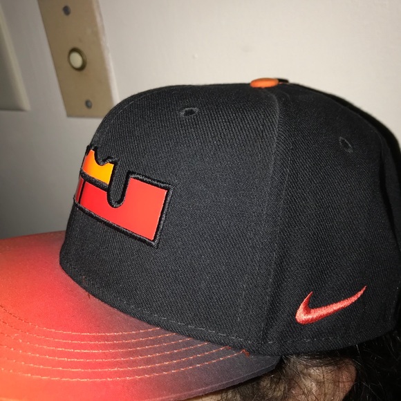 Lebron James SnapBack for kids - Picture 3 of 6